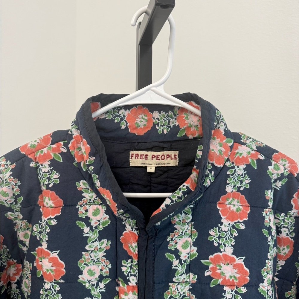 Free People Navy Floral Quilted Puffer Jacket - Picture 4 of 5